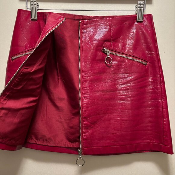 Red Pleather Zip-Up Mini-Skirt - Picture 3 of 3